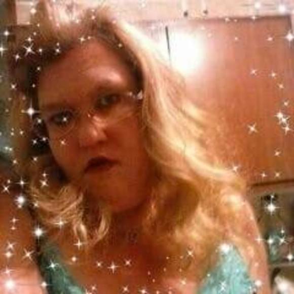 Meet your Posher, Tracy - Picture 1 of 1